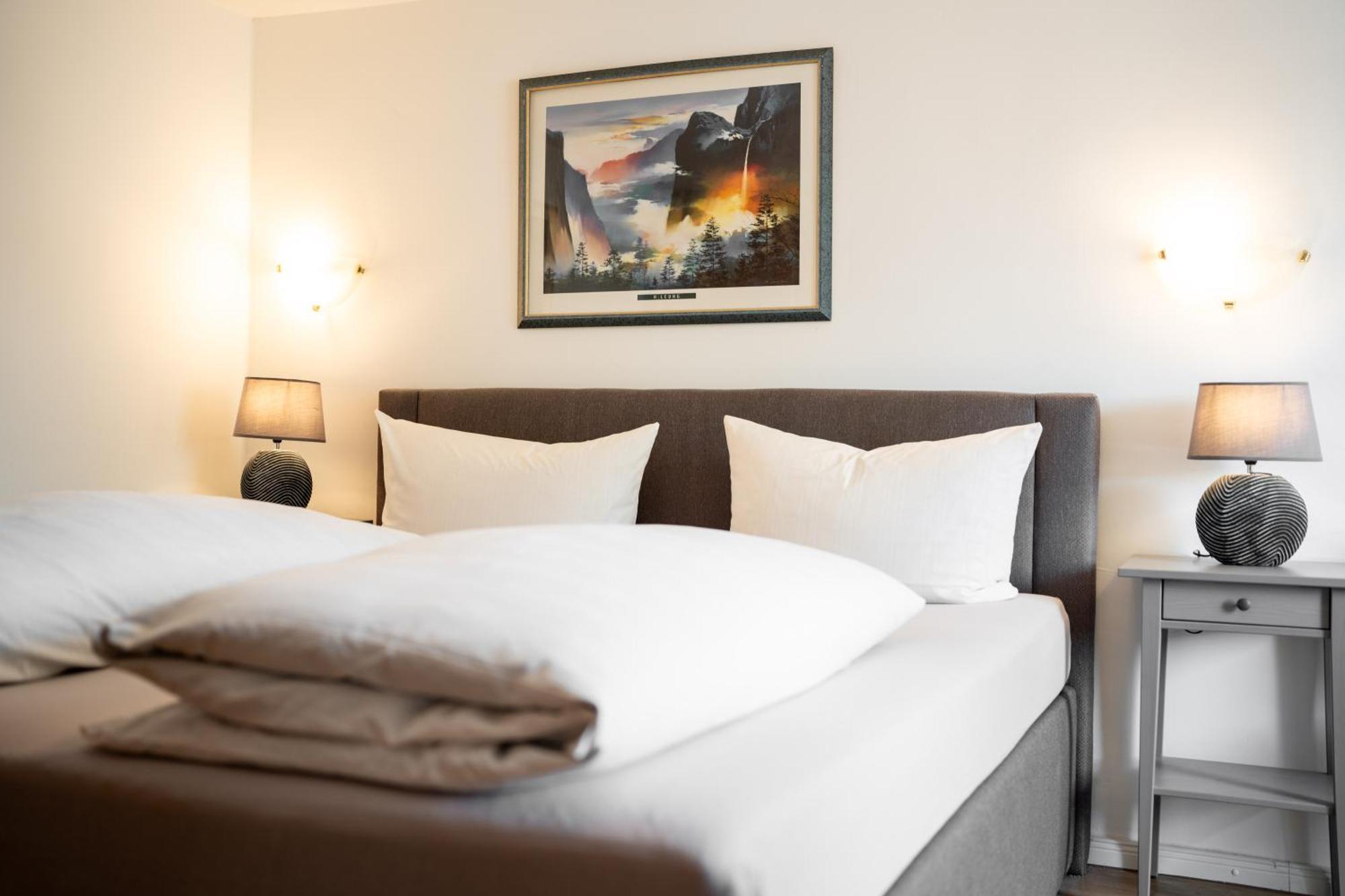 Hotel Garni "Zum Engel" Oberguenzburg Kültér fotó