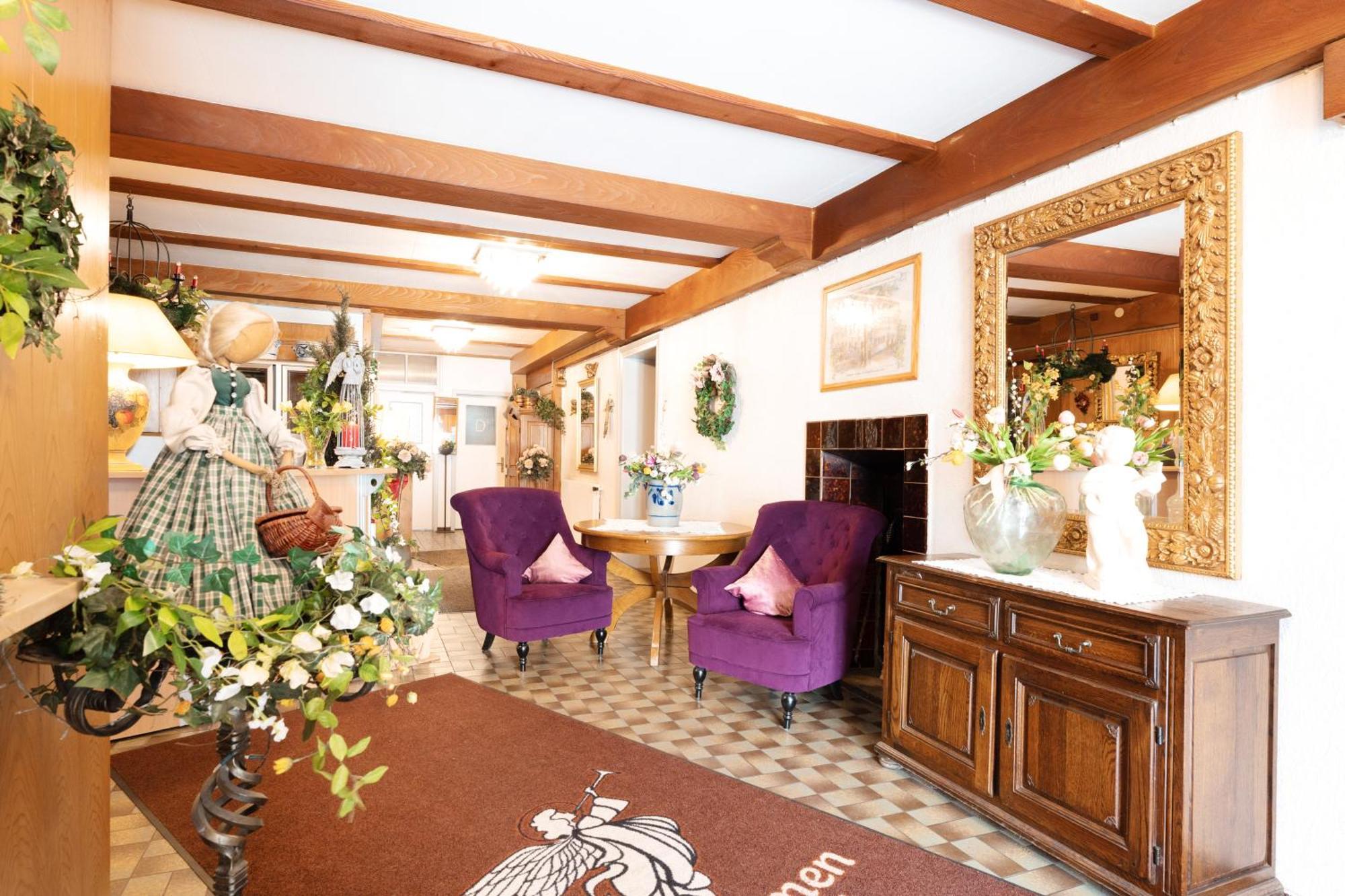 Hotel Garni "Zum Engel" Oberguenzburg Kültér fotó