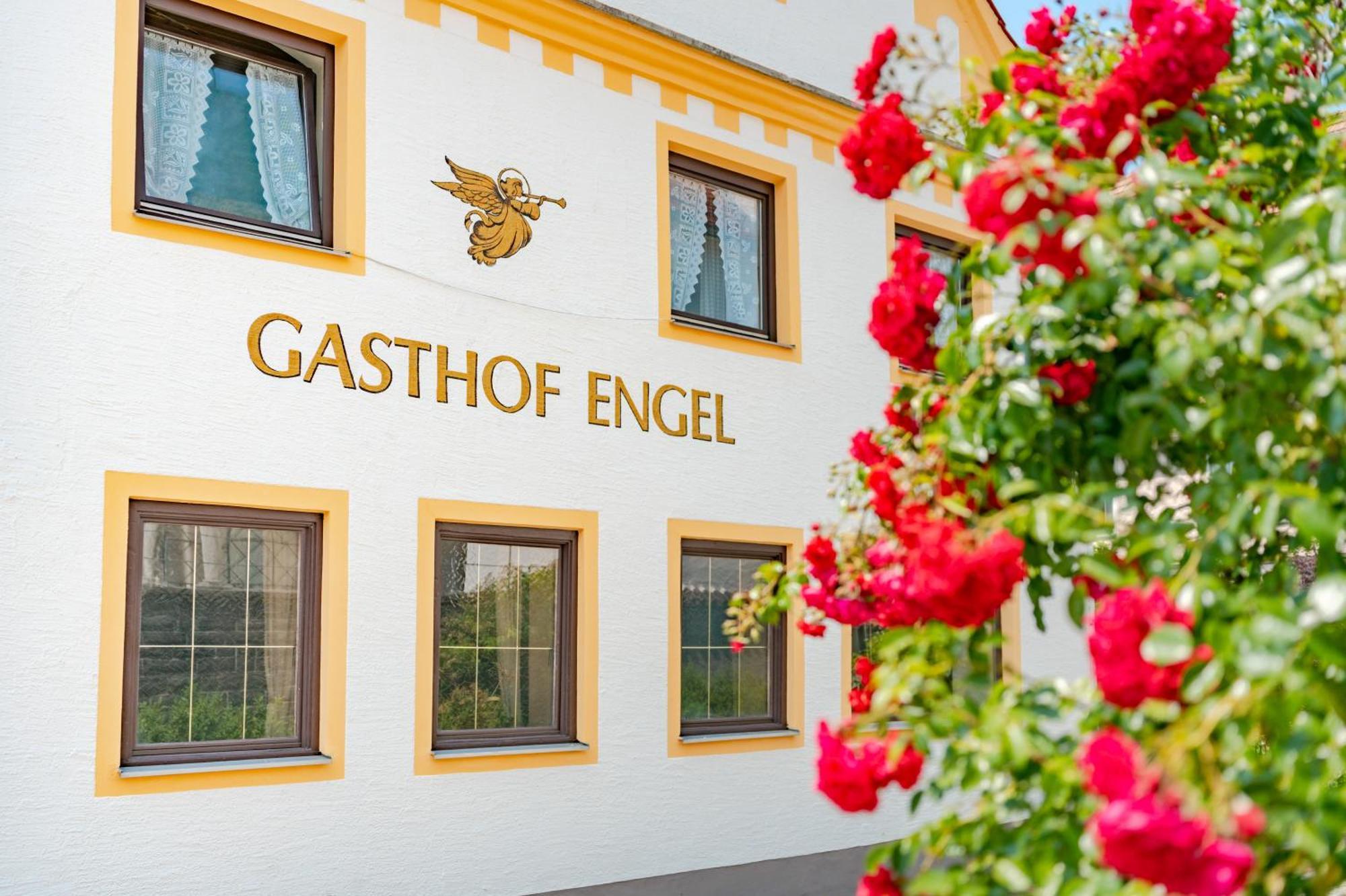 Hotel Garni "Zum Engel" Oberguenzburg Kültér fotó